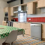 Apartman Hypercentre Cholet, Grande Capacite 2 A 12 Personnes Max, 4 Cholet