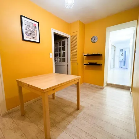 Apartment Hypercentre Cholet, Grande Capacite 2 A 12 Personnes Max, 4 Cholet