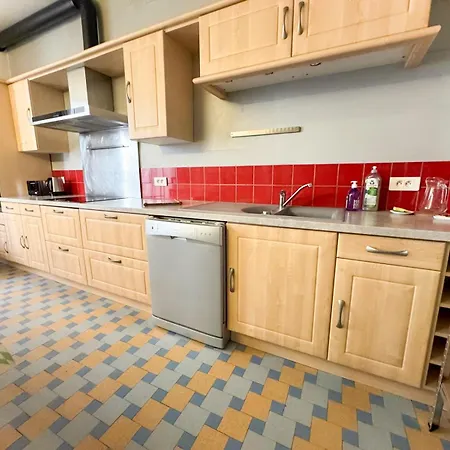 Hypercentre Cholet, Grande Capacite 2 A 12 Personnes Max, 4